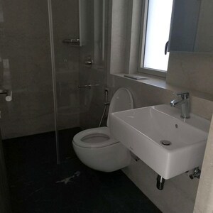 Bathroom in 4 BHK Apartment at Lodha The Park, Century Mills – for Rent