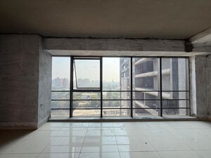 Room in  Office Space at Vaishnodevi Circle – for Rent