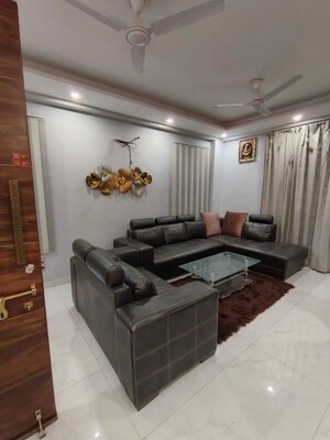Living Room in 3 BHK Builder Floor at Sector 57 – for Rent