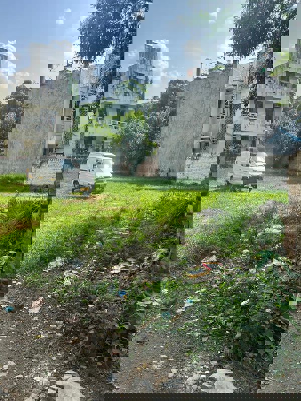 Plot For Sale in Golf Course Road