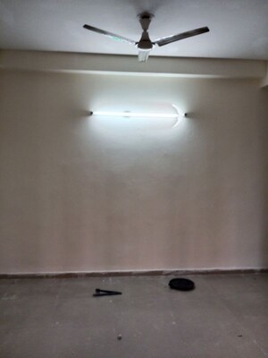 Room in 2 BHK Apartment at Saya Zion, Sector 4 Greater Noida – for Rent