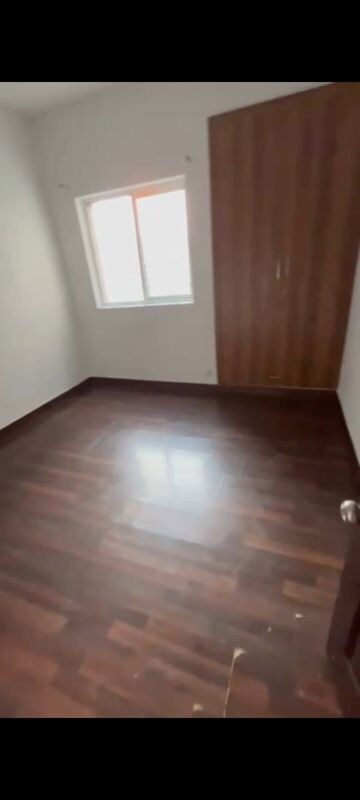 Room in 3 BHK Apartment at Paras Tierea, Sector 137 – for Sale