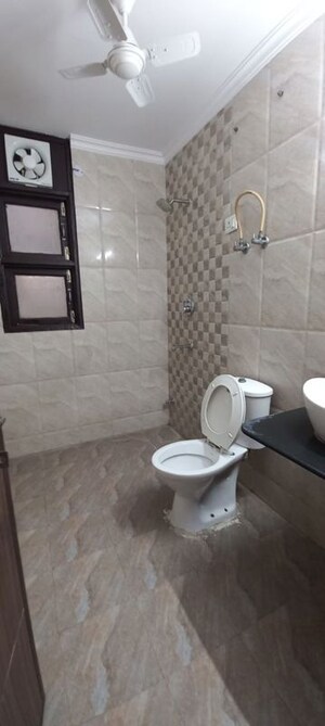Bathroom in 3 BHK Apartment at Sector 4 Dwarka – for Rent