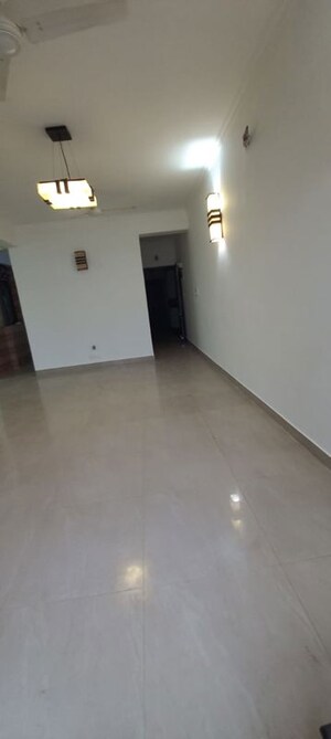 Room in 3 BHK Apartment at Sector 4 Dwarka – for Rent