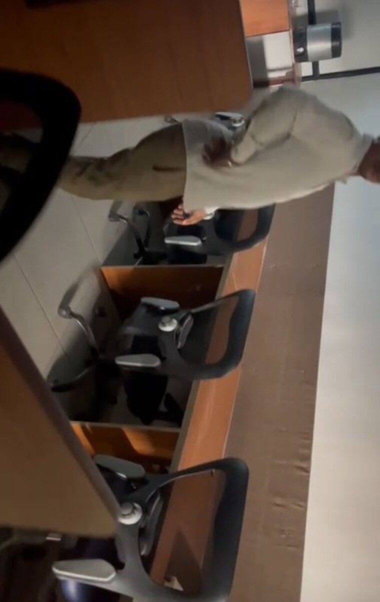 Team Area, science city Commercial Office Space 1129 Sq.Ft. In Science City Ahmedabad 9804395