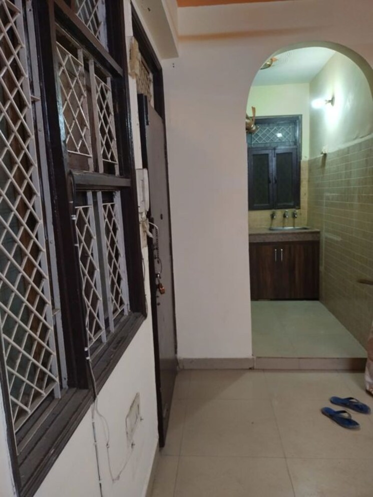 Balcony, mahavir enclave 1 3 Bedroom 860 Sq.Ft. Builder Floor In Mahavir Enclave 1 Delhi 9804429