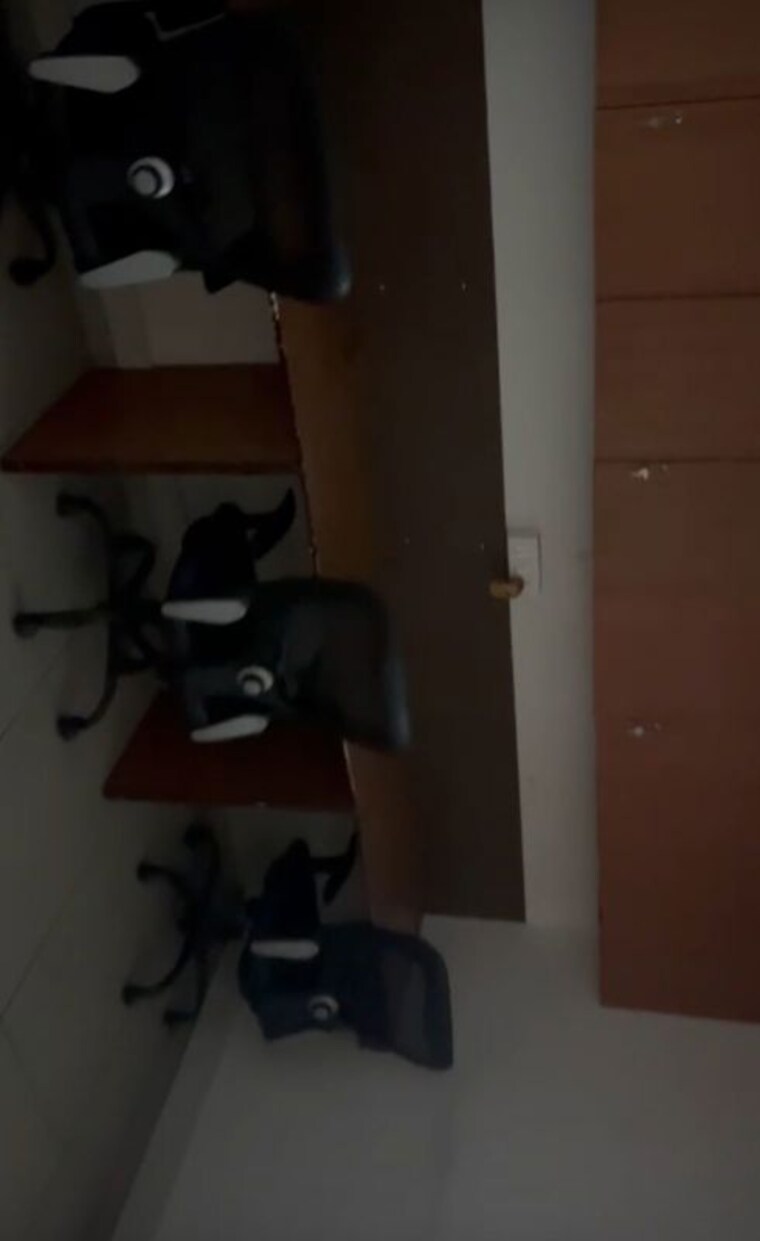 Team Area, science city Commercial Office Space 1129 Sq.Ft. In Science City Ahmedabad 9804428