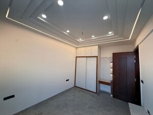 Room in 4 BHK Builder Floor at Parklands, Sector 85 – for Sale