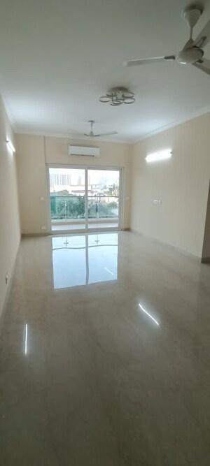 2 BHK Apartment For Rent in Shree Vardhman Victoria, Sector 70