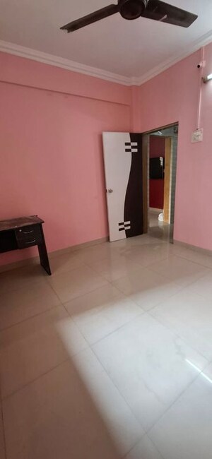 Room in 1.5 BHK Apartment at Bhandup Swastik Apartment, Bhandup East – for Sale
