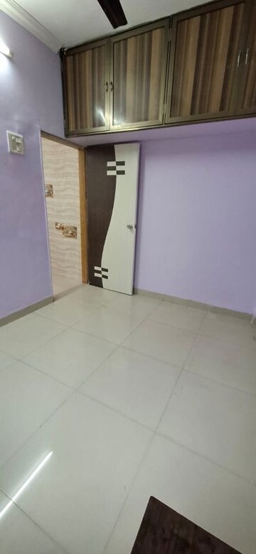 Room in 1.5 BHK Apartment at Bhandup Swastik Apartment, Bhandup East – for Sale