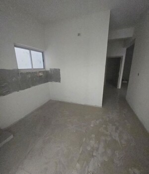 Room in 2 BHK Apartment at DS MAX Sahara, Hosa Road – for Sale