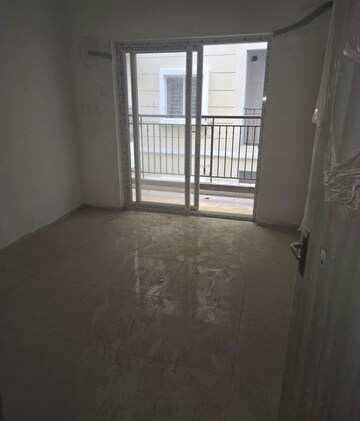 Room in 2 BHK Apartment at DS MAX Sahara, Hosa Road – for Sale