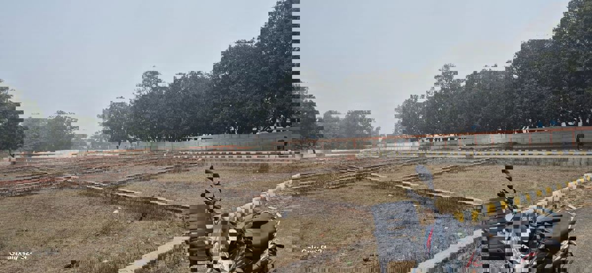 Plot For Sale in Mohanlalganj