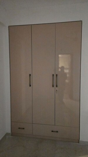 Bathroom in 2.5 BHK Builder Floor at Smart World Gems, Sector 89 – for Sale