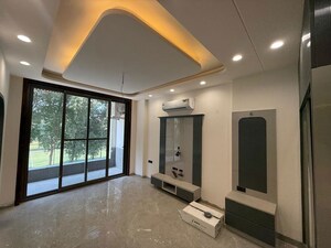 4 BHK Builder Floor For Sale in Puri Aman Vilas, Sector 89