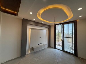 Room in 4 BHK Builder Floor at Puri Aman Vilas, Sector 89 – for Sale