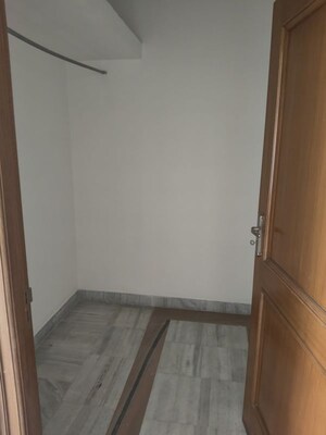 Room in 3 BHK Independent House at Sector 6 – for Rent