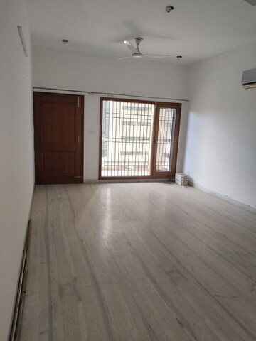 Room in 3 BHK Independent House at Sector 6 – for Rent