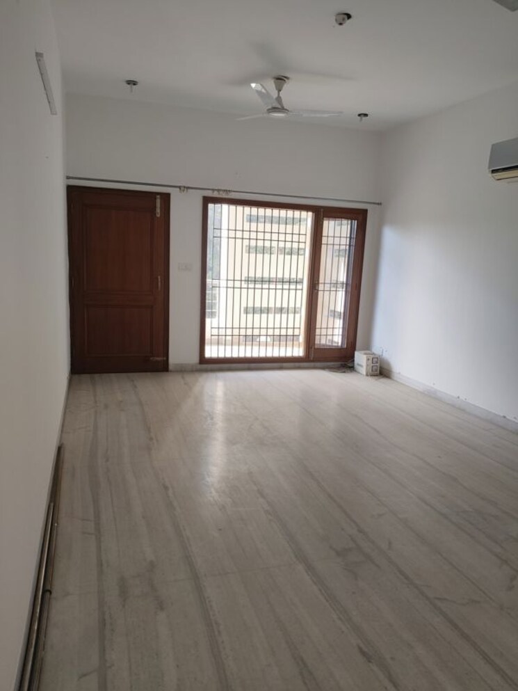 Room, sector 6 3 Bedroom 2300 Sq.Ft. Independent House In Sector 6 Panchkula 9804644