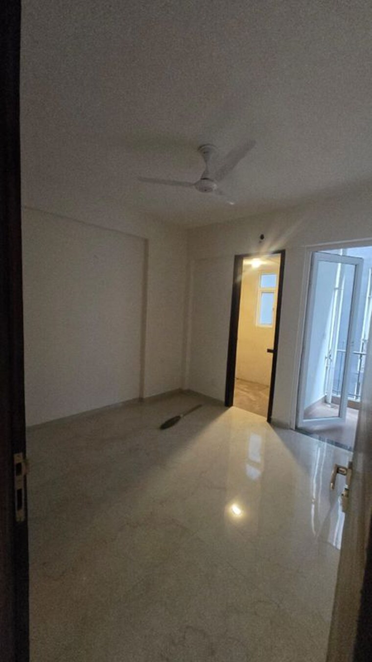 Room, smart-world-gems 2.5 Bedroom 1196 Sq.Ft. Builder Floor In Sector 89 Gurgaon 9804666