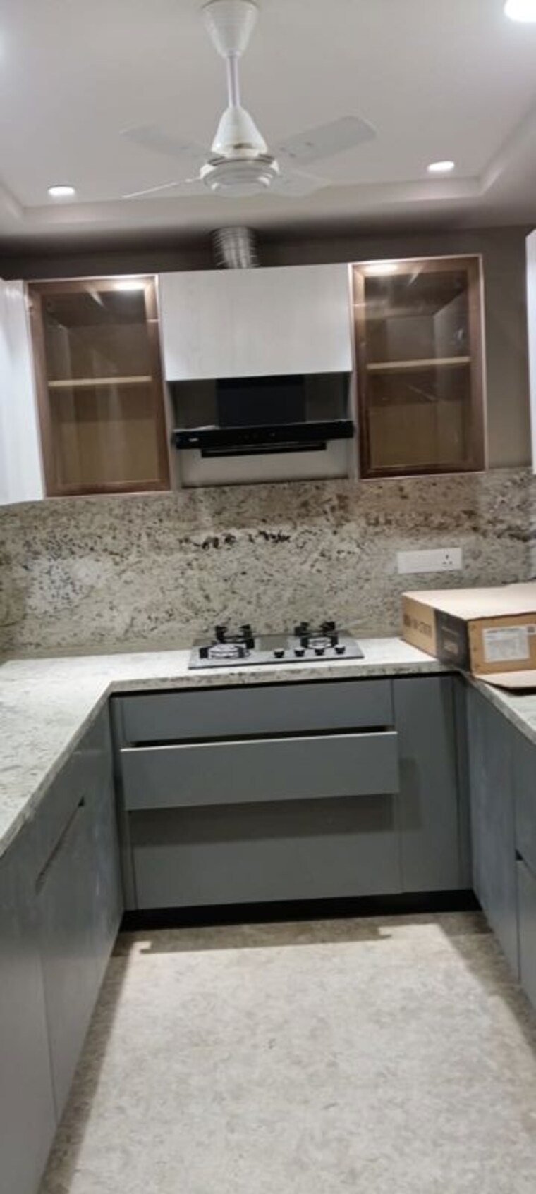 Kitchen, sarvodaya enclave 3 Bedroom 217 Sq.Yd. Builder Floor In Sarvodaya Enclave Delhi 9804551