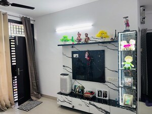 Furnished Amenities in 5 BHK Independent House at Sector 2 Wave City – for Sale