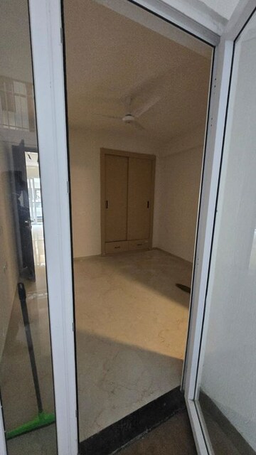 Building Lobby in 3.5 BHK Builder Floor at M3M Soulitude, Sector 89 – for Sale