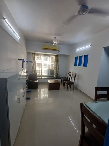 2 BHK Apartment For Rent in Swapnalok Apartments Malad East, Malad East