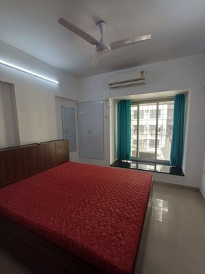 Bedroom in 2 BHK Apartment at Swapnalok Apartments Malad East, Malad East – for Rent