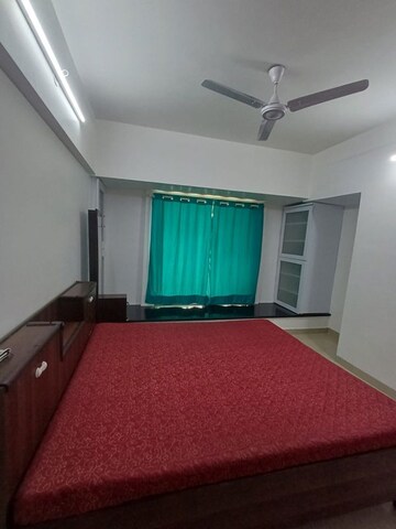 Bedroom in 2 BHK Apartment at Swapnalok Apartments Malad East, Malad East – for Rent
