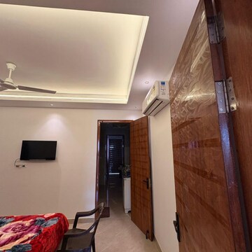 Room in 2 BHK Builder Floor at Lajpat Nagar I – for Rent