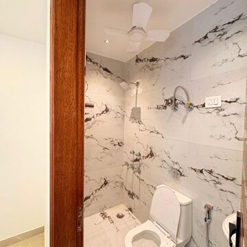 Attached Bathroom in 2 BHK Builder Floor at Lajpat Nagar I – for Rent