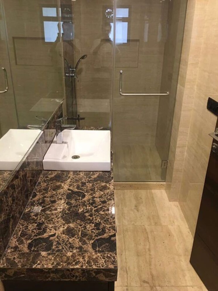 Bathroom, golden-rock 4 Bedroom 1400 Sq.Ft. Apartment In Bandra West Mumbai 9804947