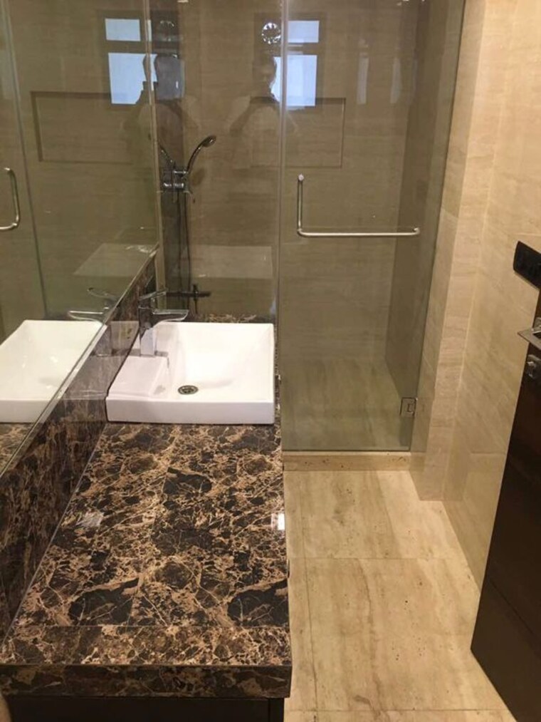 Bathroom, golden-rock 4 Bedroom 1400 Sq.Ft. Apartment In Bandra West Mumbai 9804947