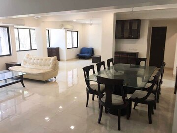 Master Bedroom in 4 BHK Apartment at Golden Rock, Bandra West – for Rent