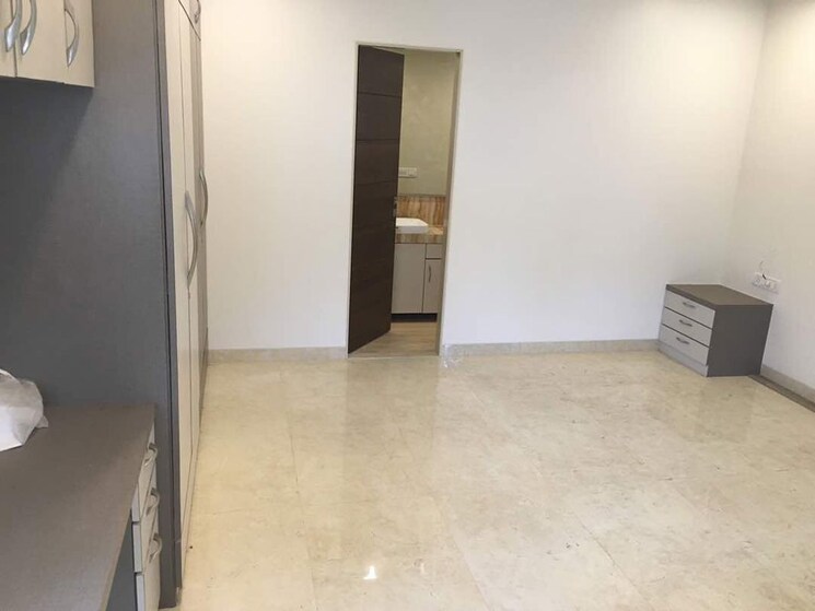 Room, golden-rock 4 Bedroom 1400 Sq.Ft. Apartment In Bandra West Mumbai 9804947