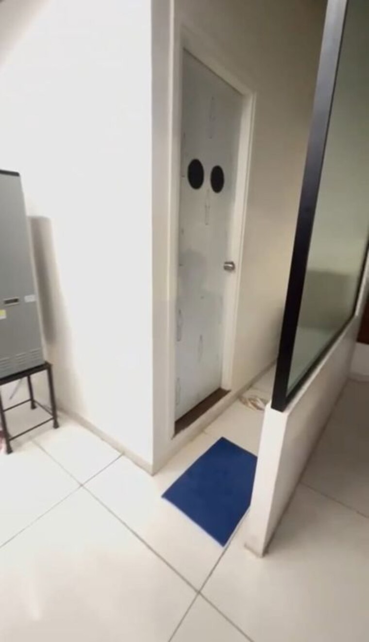 Bathroom, nehru nagar Commercial Office Space 1200 Sq.Ft. In Nehru Nagar Ahmedabad 9804942