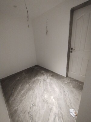 Room in 1 BHK Apartment at Chandiwala Pearl Heaven, Andheri East – for Rent