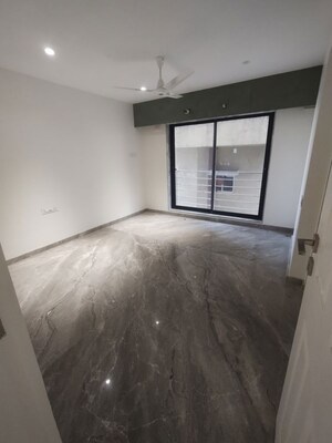 Room in 1 BHK Apartment at Chandiwala Pearl Heaven, Andheri East – for Rent