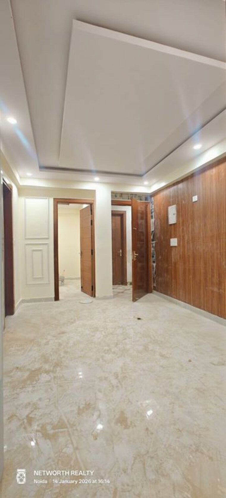 Room, sector 73 3 Bedroom 1300 Sq.Ft. Builder Floor In Sector 73 Noida 9804991