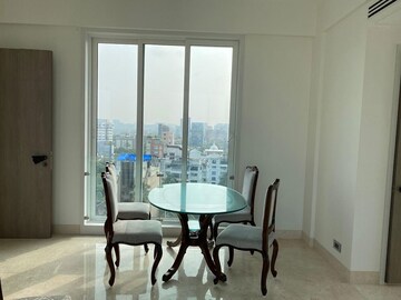  1 BHK Apartment at Bandra West – for Rent