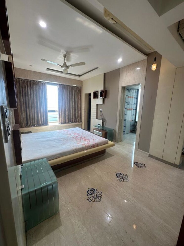 Bedroom, oberoi-realty-woods 4 Bedroom 2000 Sq.Ft. Apartment In Goregaon East Mumbai 9805119