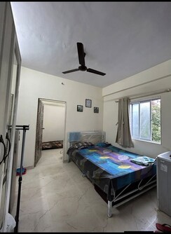 1 BHK + Servant Room Apartment For Rent in Versova View