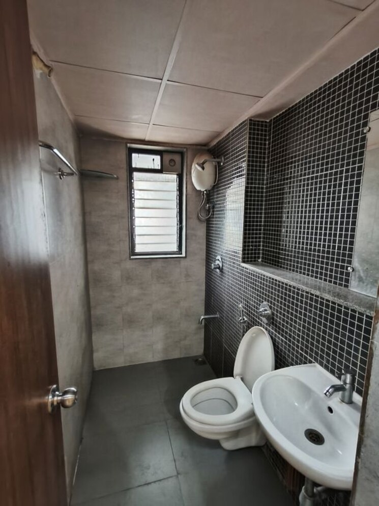 Bathroom, lodha-lakeshore-greens 2.5 Bedroom 738 Sq.Ft. Apartment In Dombivli East Thane 9805363