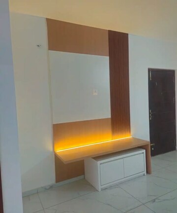 Room in 2 BHK Apartment at Trendsquares Ambience, Thanisandra Main Road – for Rent