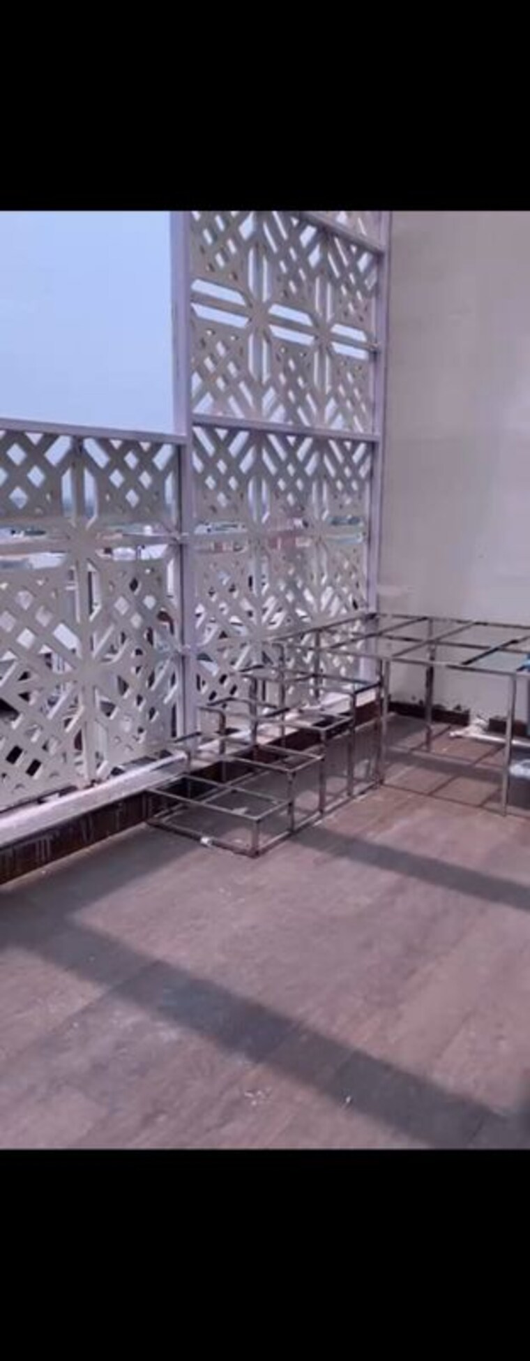 Balcony, sector 4 wave city 4 Bedroom 289 Sq.Mt. Villa In Sector 4 Wave City Ghaziabad 9805373