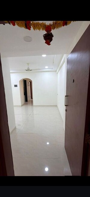 Room in 2 BHK Apartment at Nandadeep CHS Goregaon West, Goregaon West – for Rent