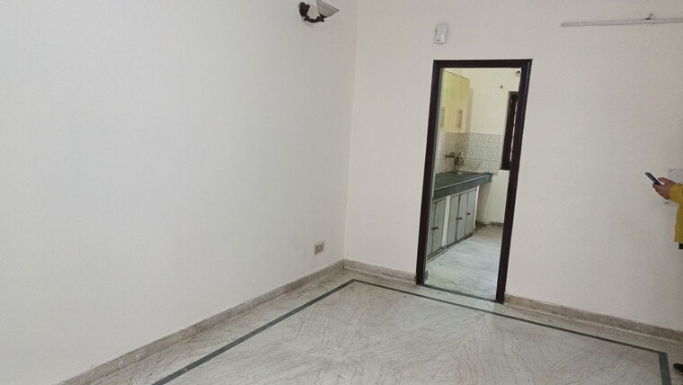 Room, ramprastha-society 2 Bedroom 900 Sq.Ft. Apartment In Ramprastha Greens Ghaziabad 9805390