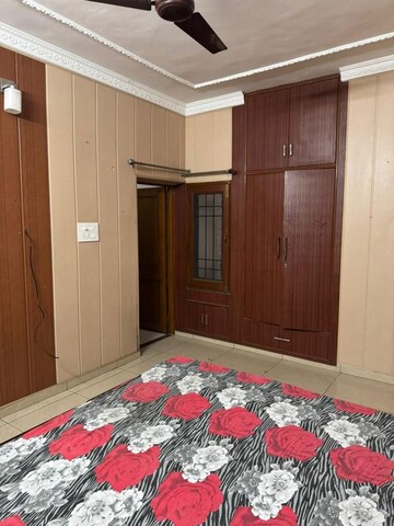 Master Bedroom in 3 BHK Independent House at Sector 38 – for Rent